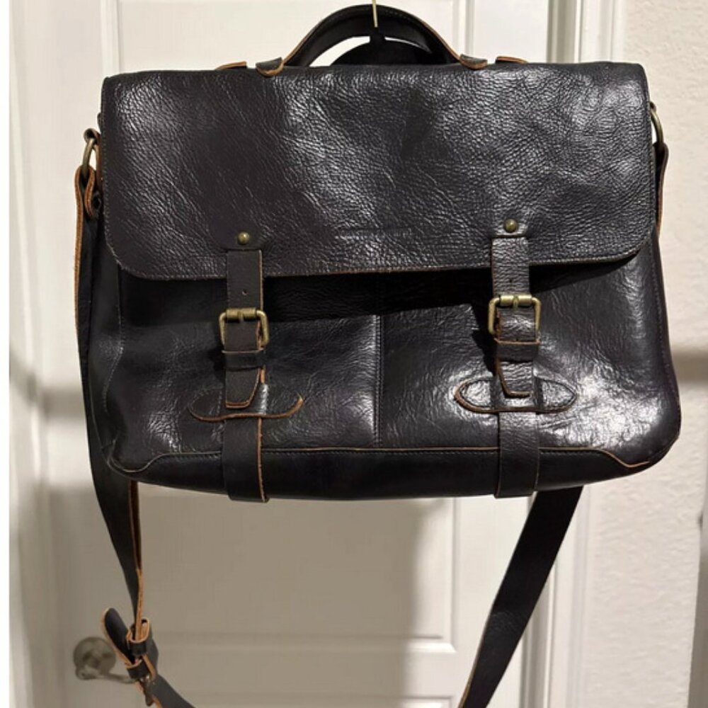 Johnston & Murphy Pebbled Leather Messenger Shoulder Bag - Chocolate Brown